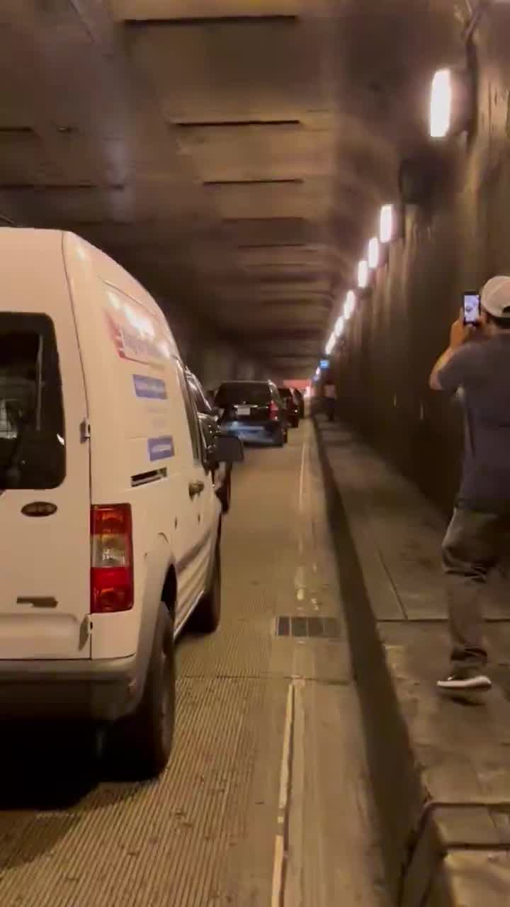 Car catches fire in Caldecott Tunnel