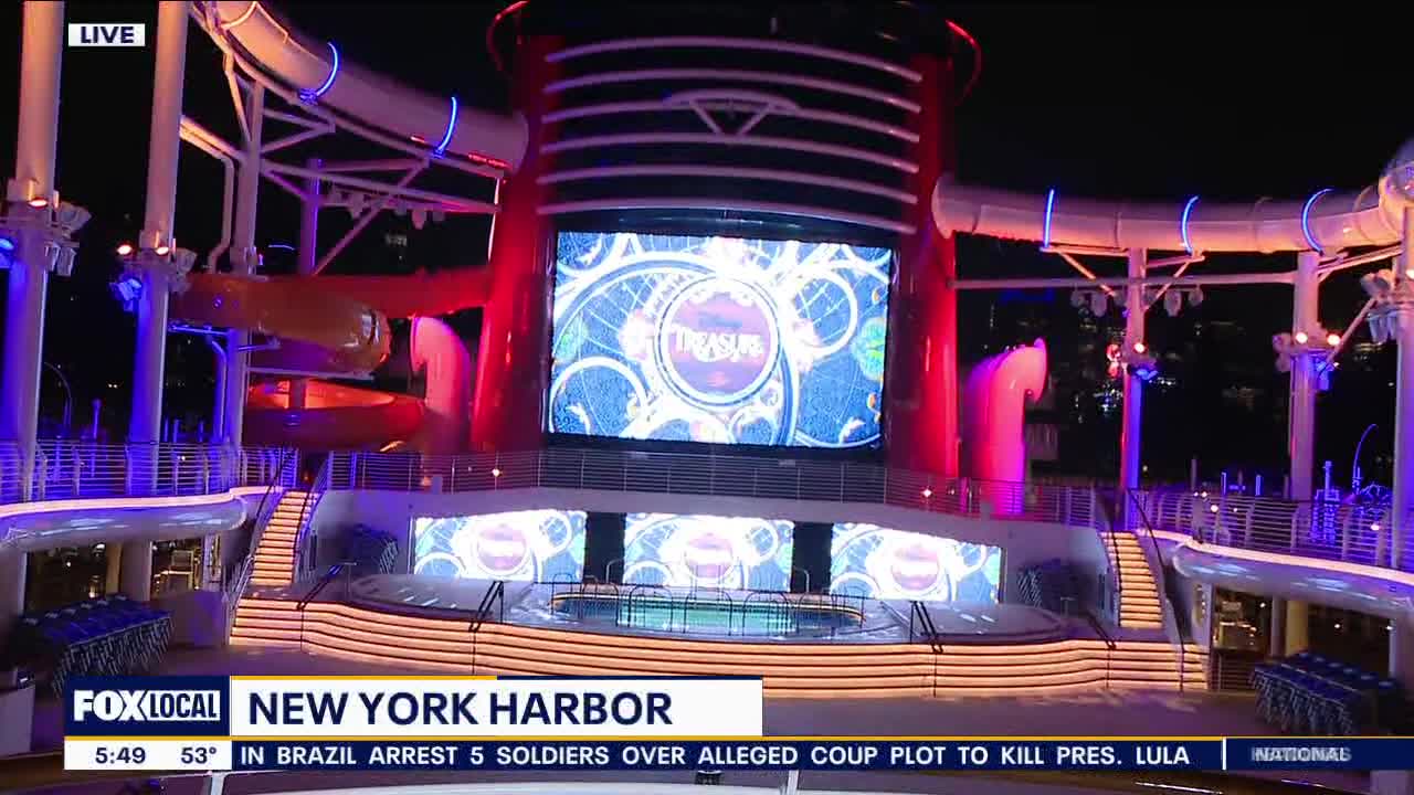 Hank gets exclusive tour of Disney Treasure Cruise