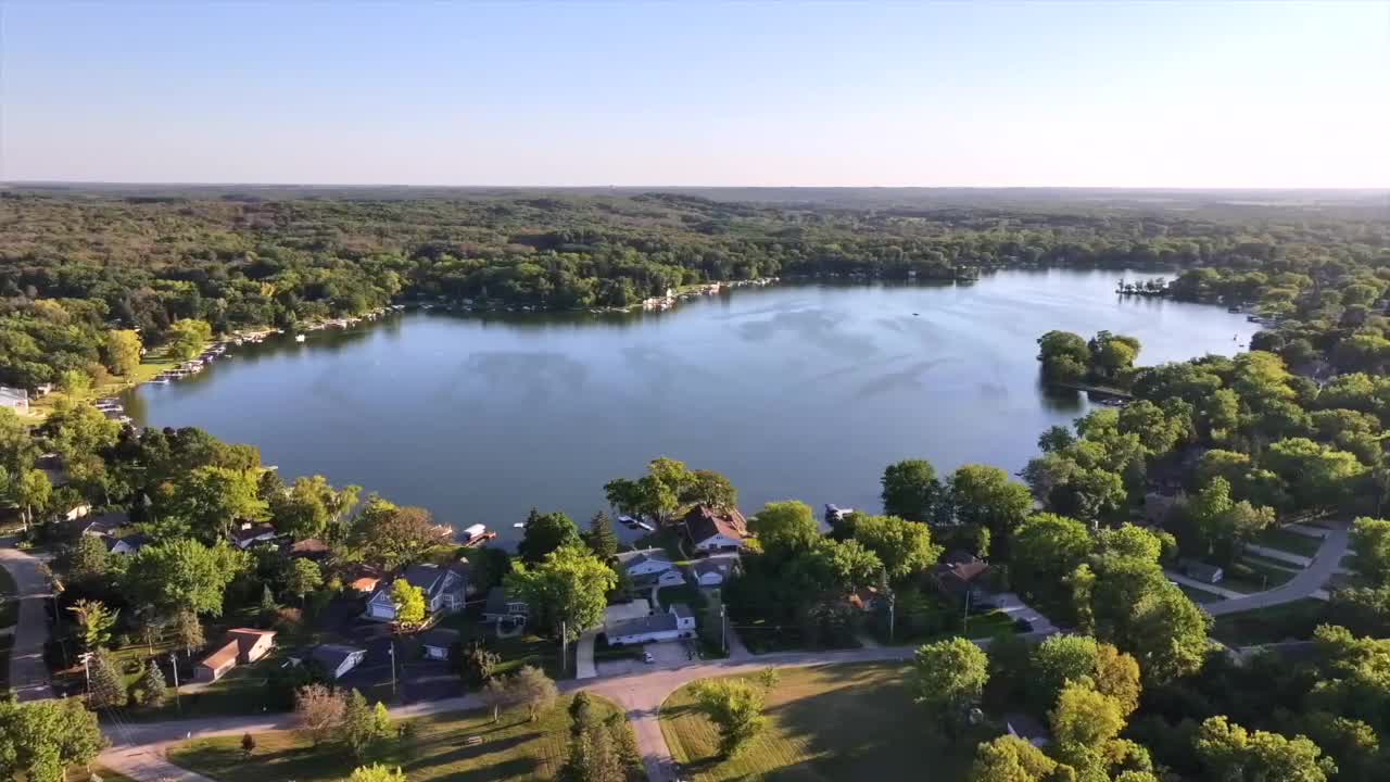 Episode 336: Neighbor versus Neighbor